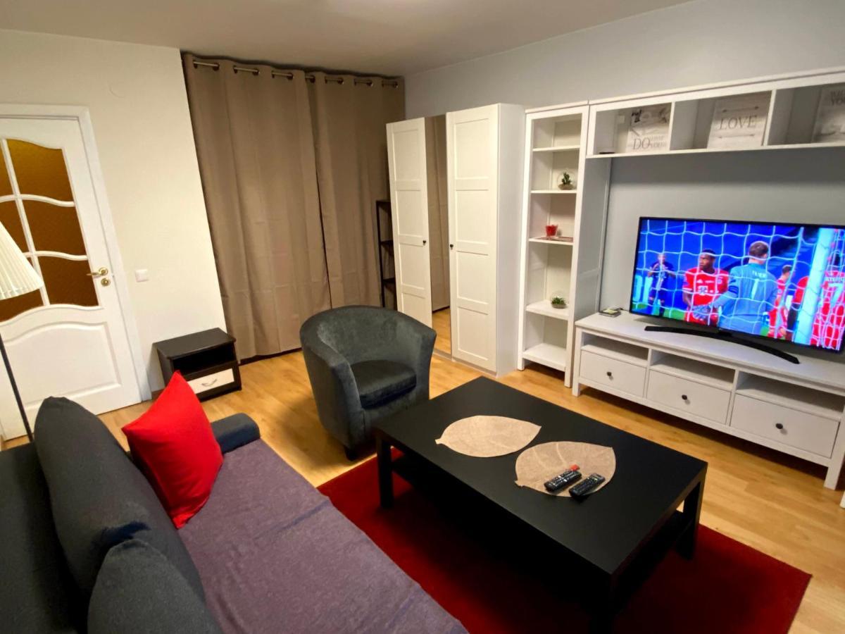 Your Home - Central Studio Apartment, Balcony, Parking & Self Check-In VNO Exterior photo